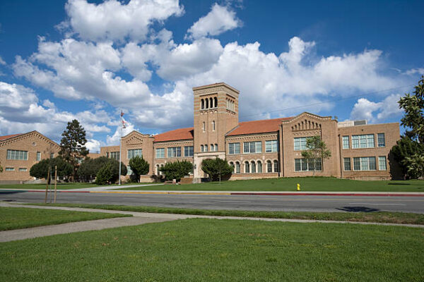 How does School Balance Faith Lessons With Modern Curriculum Needs? school Orangevale